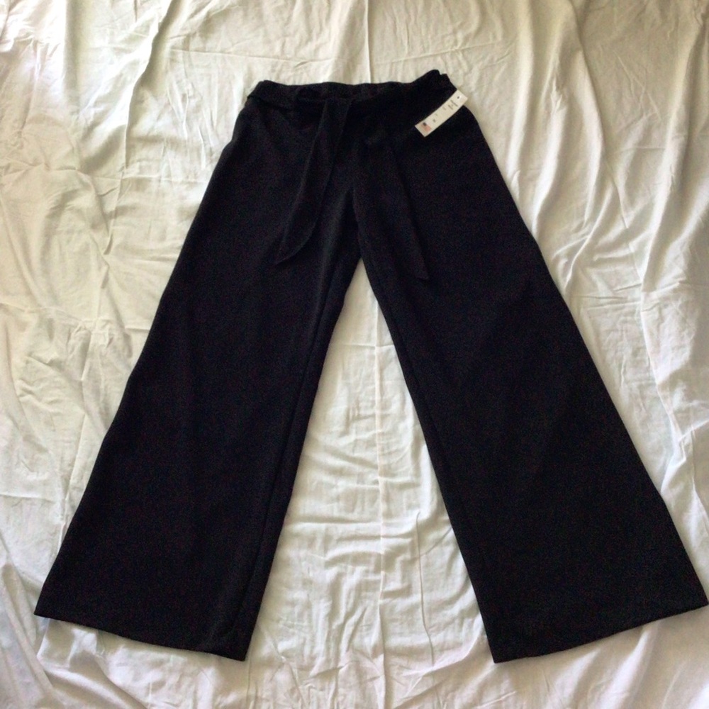 Elizabeth & Nicole Black Wide Leg Dress Pants with Tie at Waist - NWT